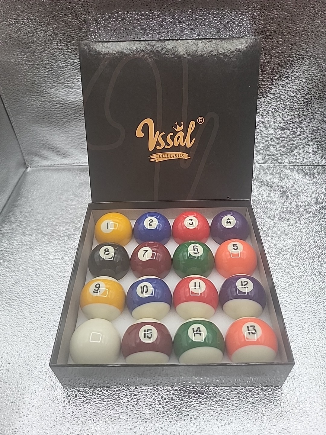 Vssal Pool Ball Set, Complete Set, Used Billiards / Pool Balls with Box.