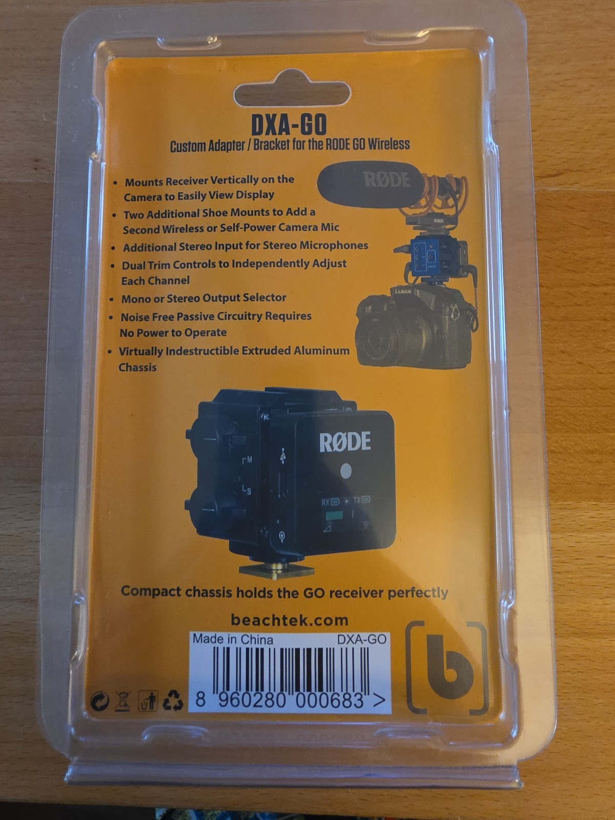 Beachtek DXA-GO Adapter/Bracket for the RODE GO Wireless