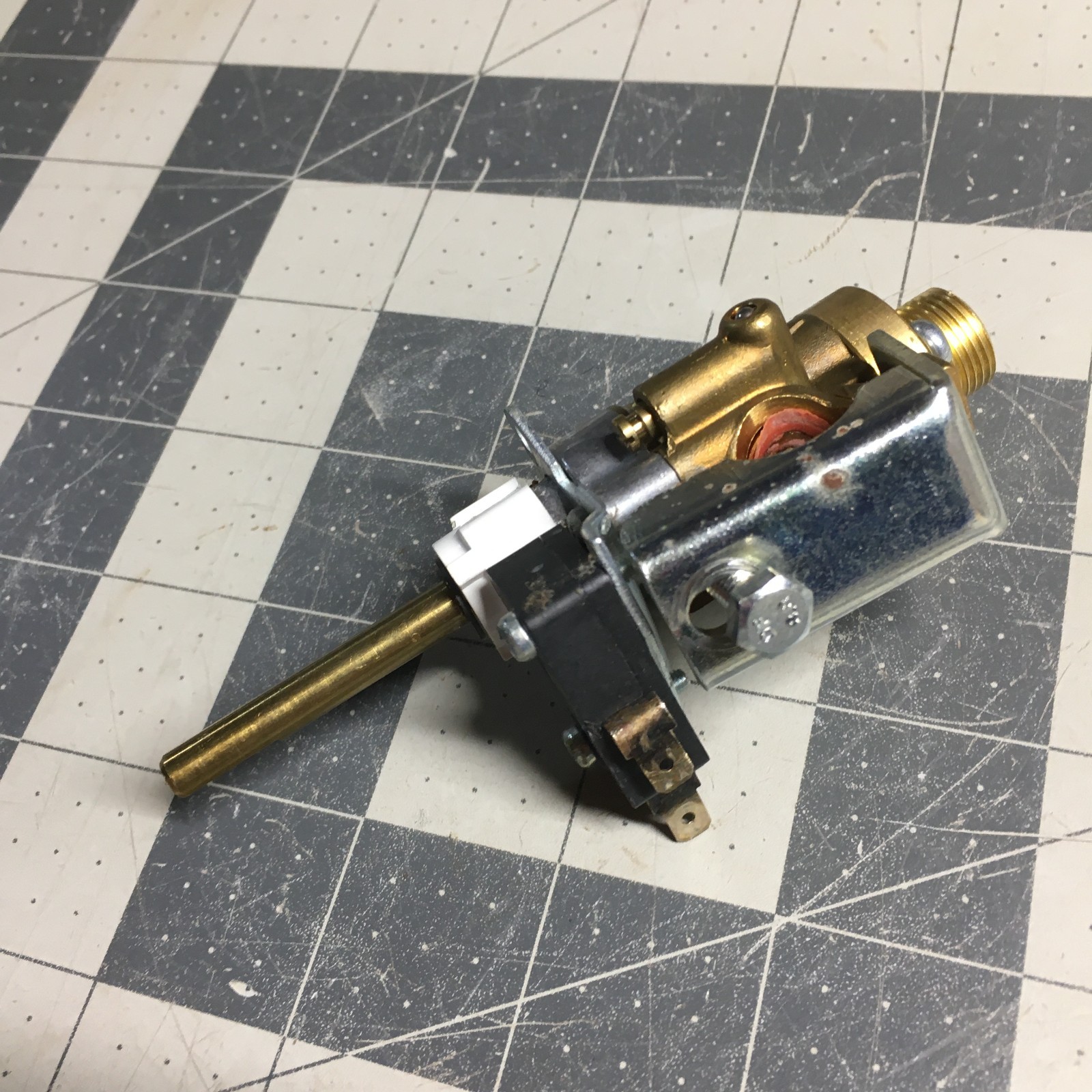 Dacor OEM Range Burner Valve DE81-05026A 86962 - Tested