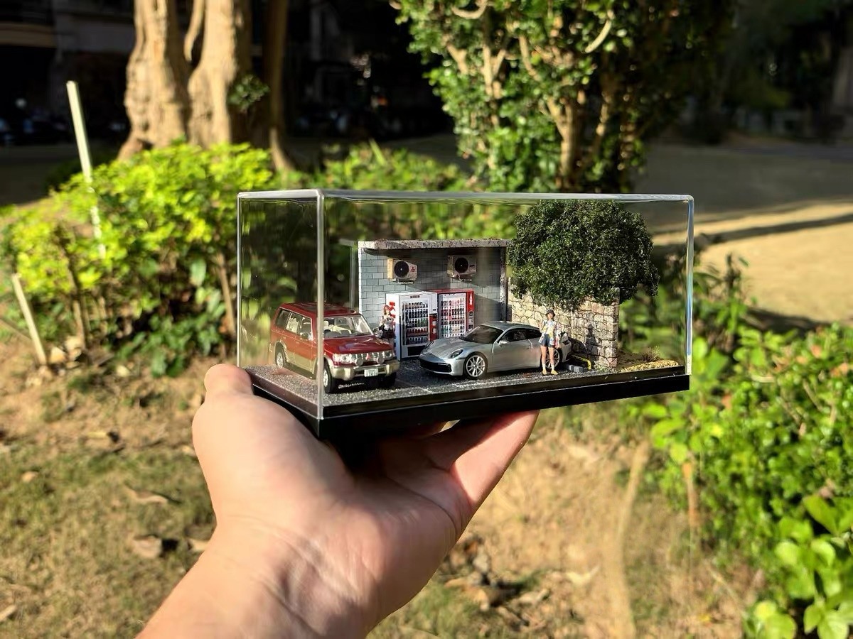 1/64 Diorama Display Case Corner Scene with Acrylic Cover for Diecast Cars