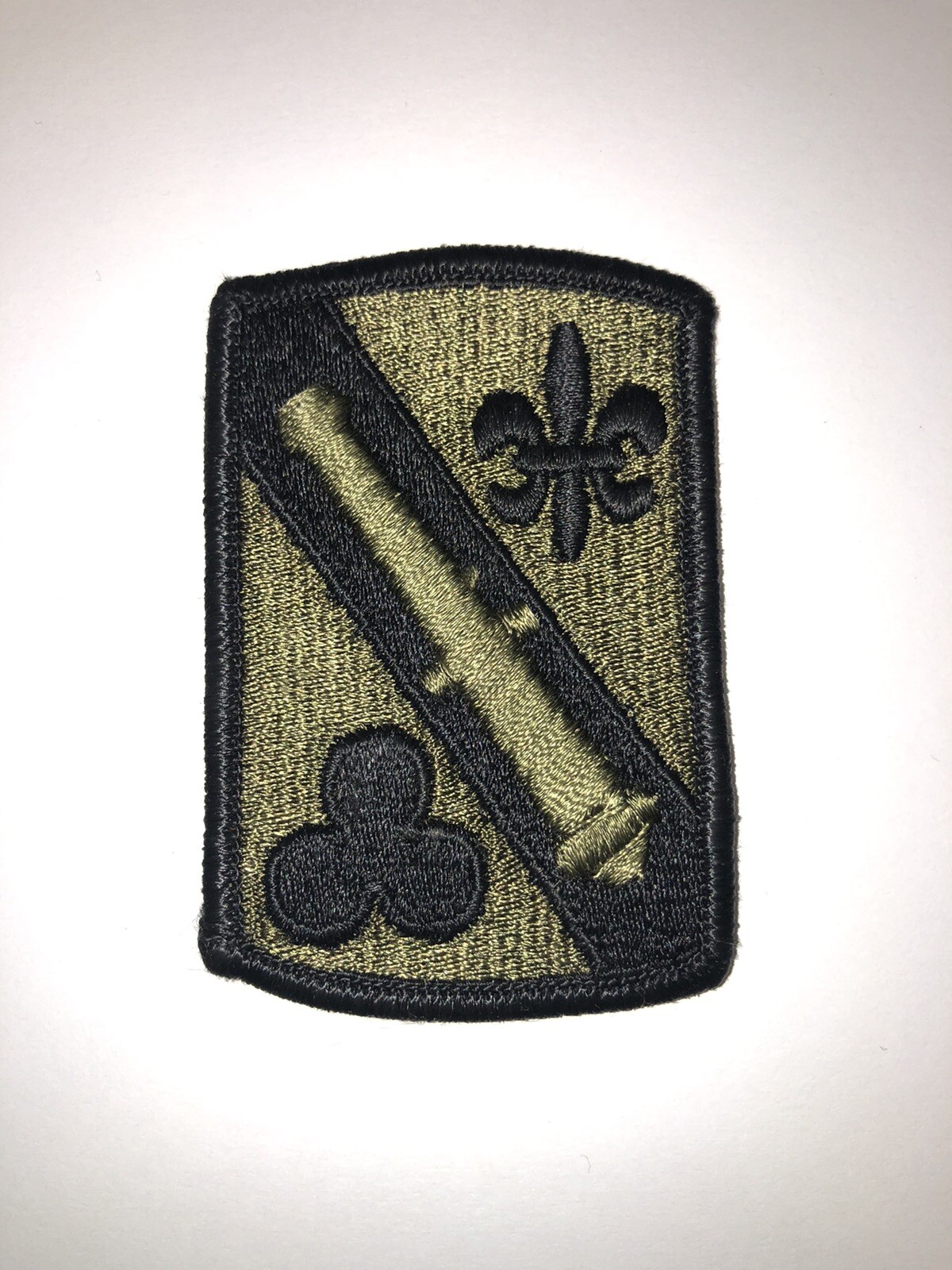 42nd Artillery Brigade Subdued U.S. Army Shoulder Patch Insignia