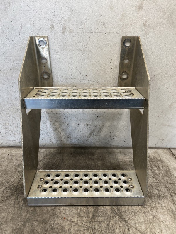 2007 Frame Step for International 9400i (722-10308)