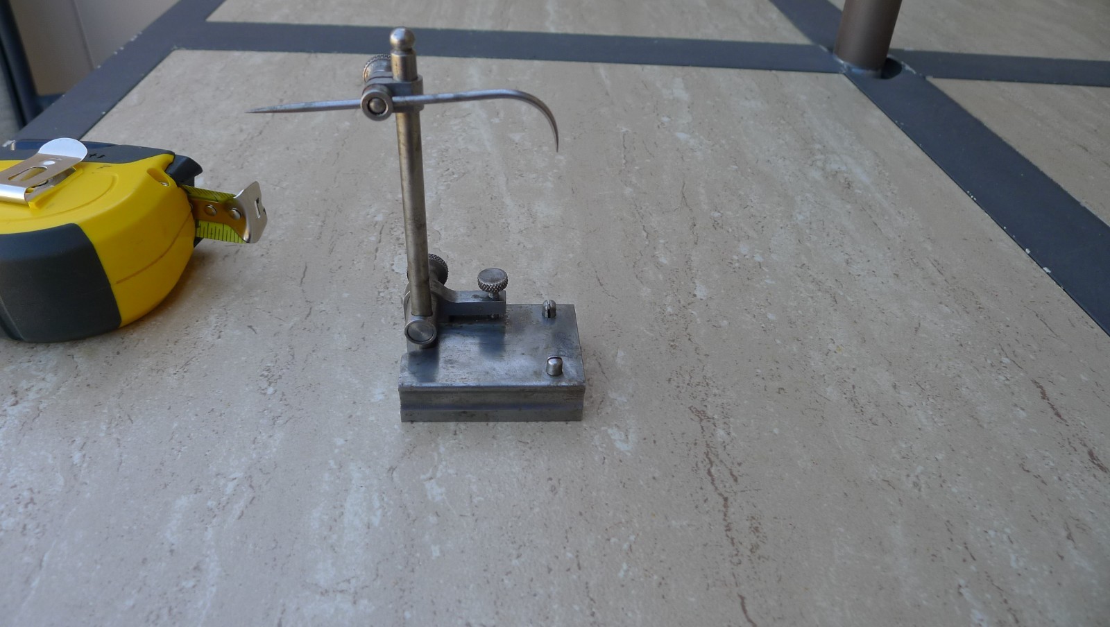 SMALL MACHINISTS SURFACE INDICATOR STAND