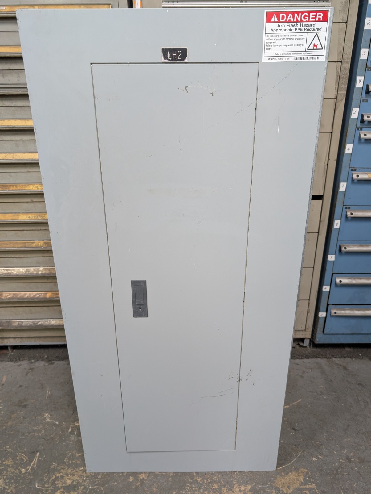 🤪 SIEMENS 125 AMP MAIN PANELBOARD 600Y/347 VAC 3Ø 4W 32 CIRCUIT SEE42ML125CBS