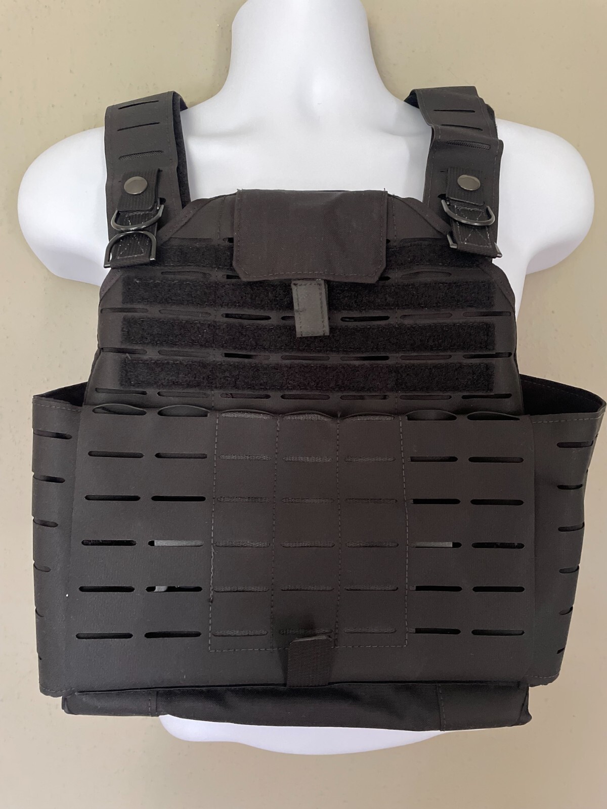 PROTECH Tactical Armor Plate Rack Carrier SHIFT AWS QRS Medium Black Webless