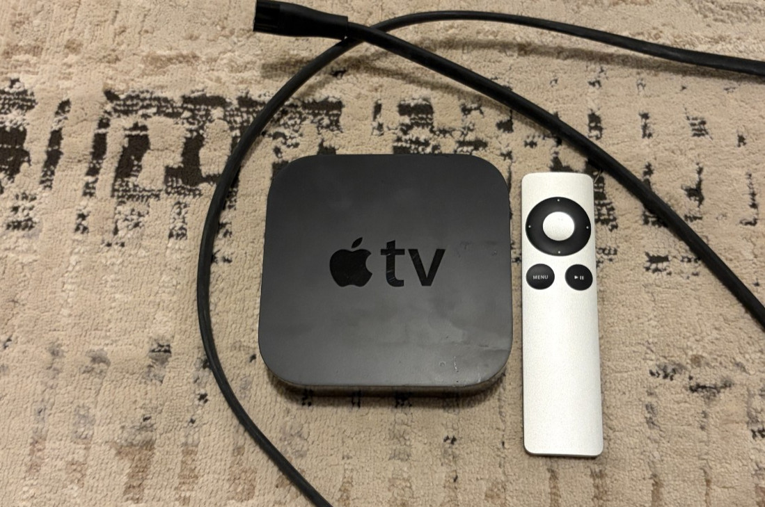 Apple TV 3rd Gen A1469 HD | With Remote | Used