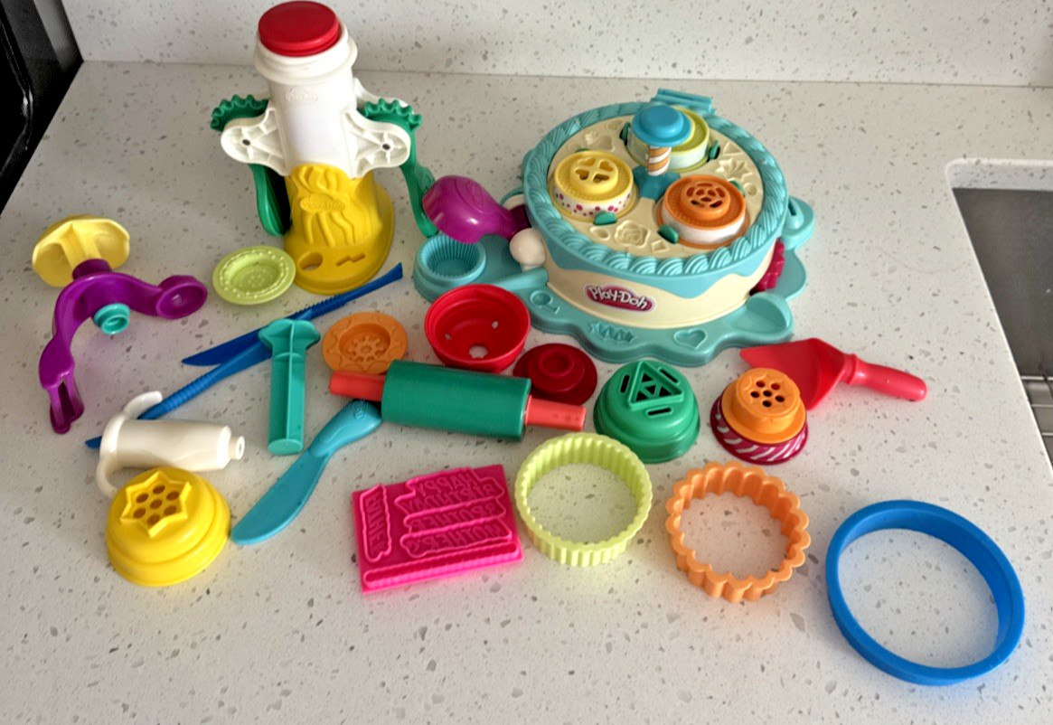 Vintage Play-Doh Lot Cake Makin' Station Kitchen Creations molds presses mixed