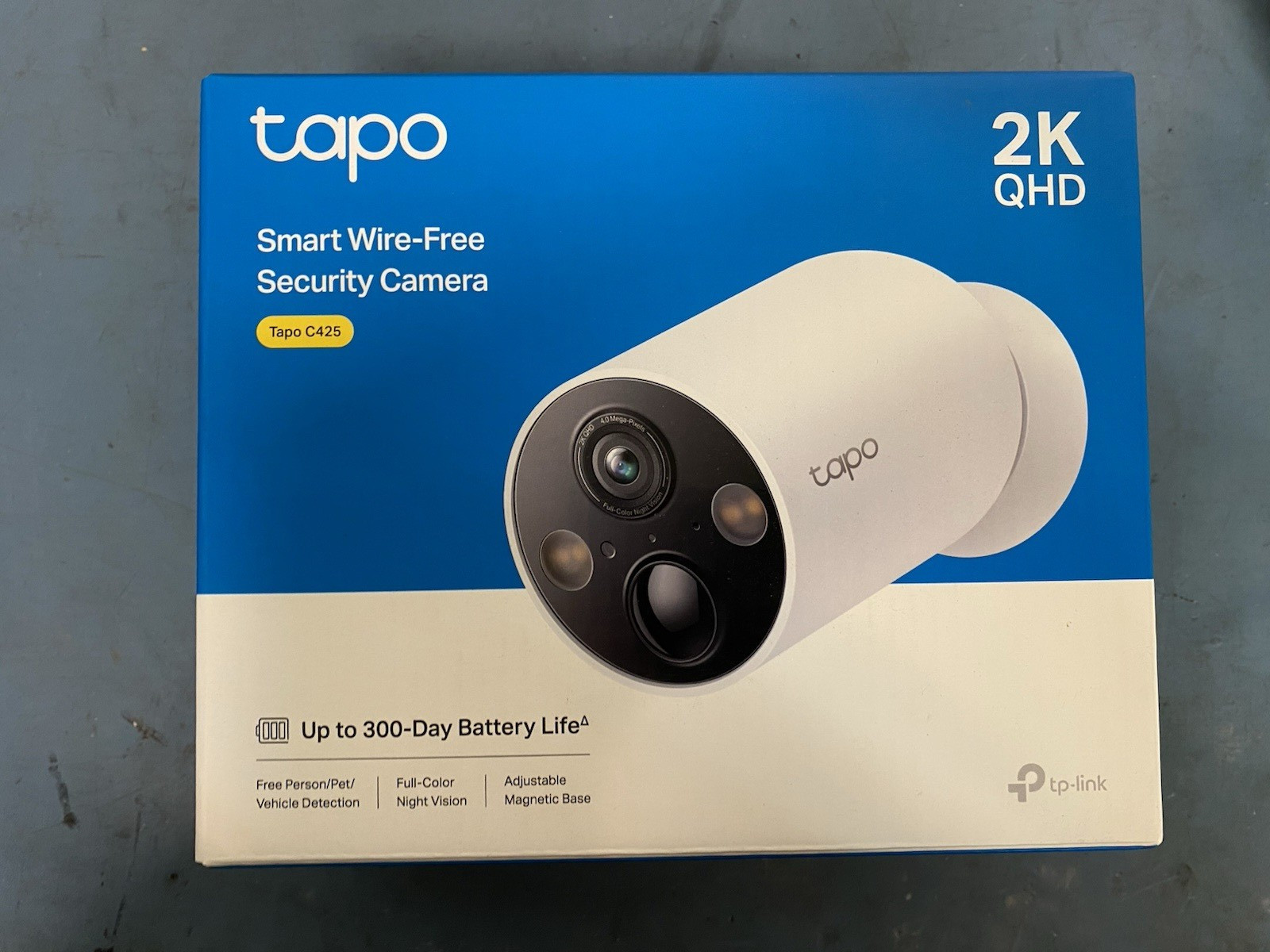 Tapo C425 MagCam 2K Wireless Outdoor Camera White