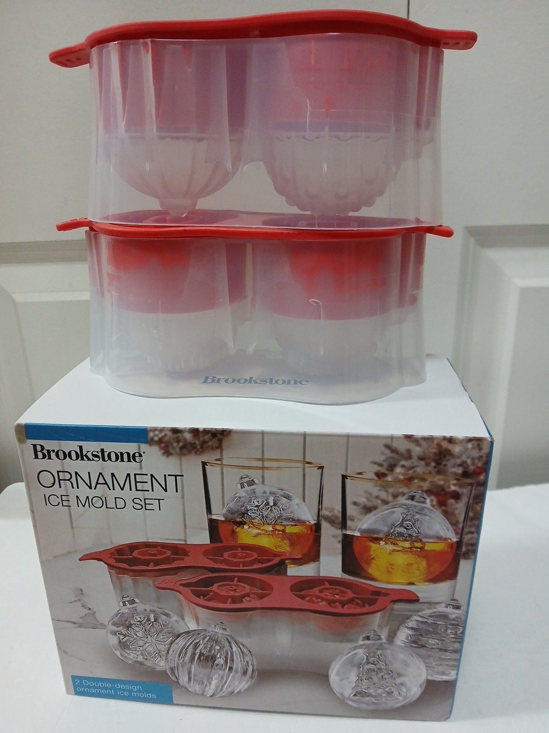 New Brookstone Ornament Ice Mold Set Fill Your Holiday Drinks With Works Of Art