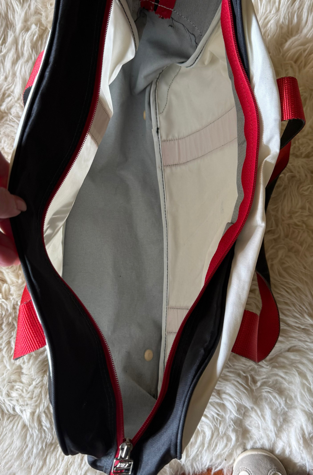 Vintage 80s 90s Nike Nylon Tote Duffle Bag White with Red Swoosh Black Handles
