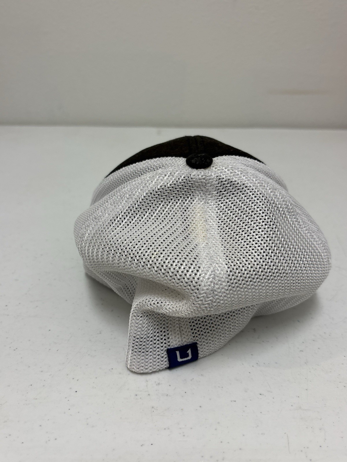 Huk Flexfit Mesh Trucker Hat L-XL Black White Fishing Cap Breathable Logo