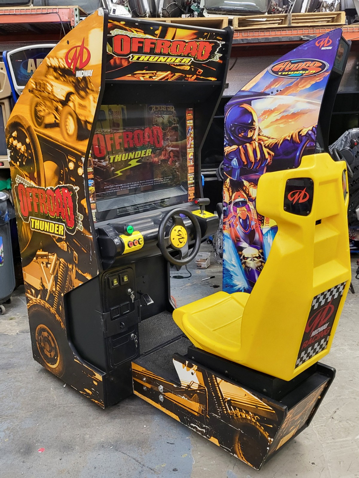 Midway OFFROAD THUNDER Sit Down Arcade Driving Video Game Machine - 24" LCD