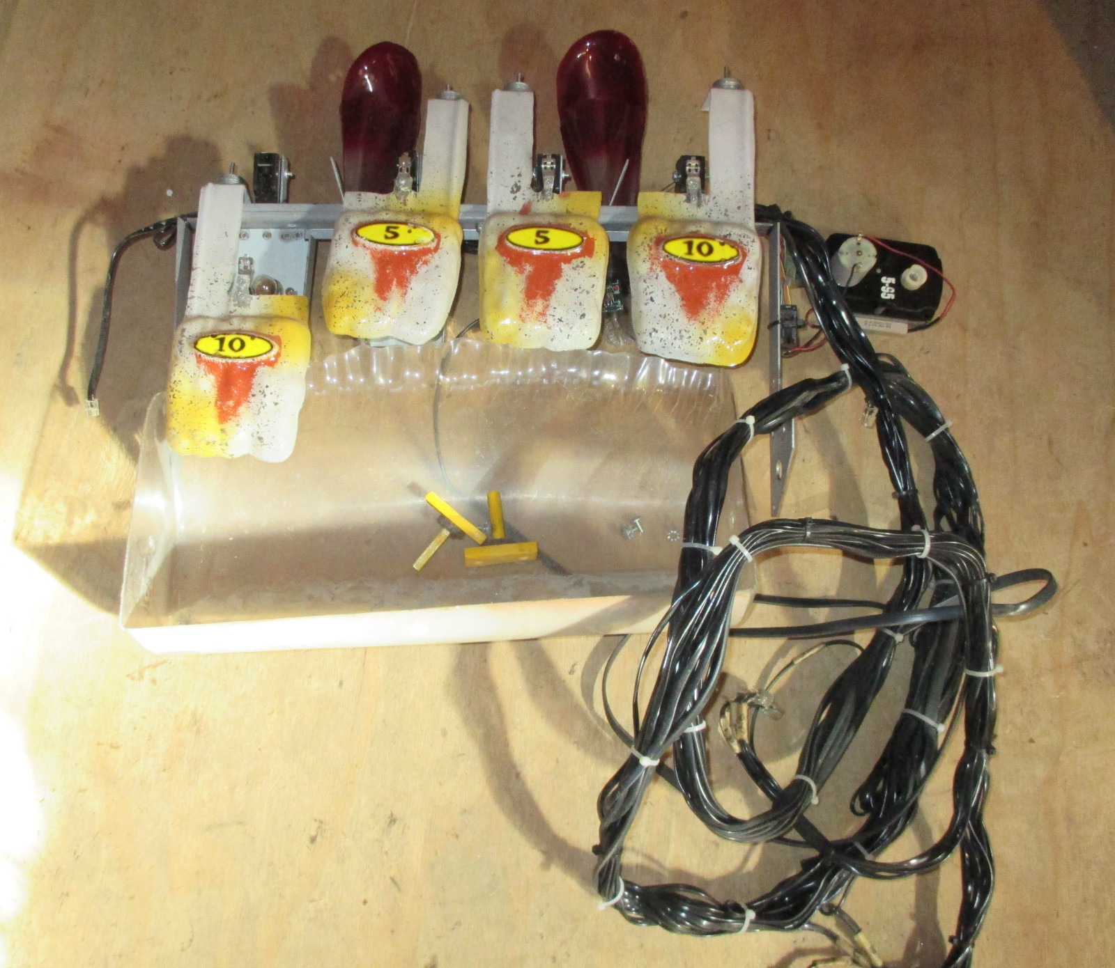 PLANET EARTH JUMBO TREASURE FALLS REDEMP. GAME JACKPOT TEETH, TROUGH, MOTOR ASSY