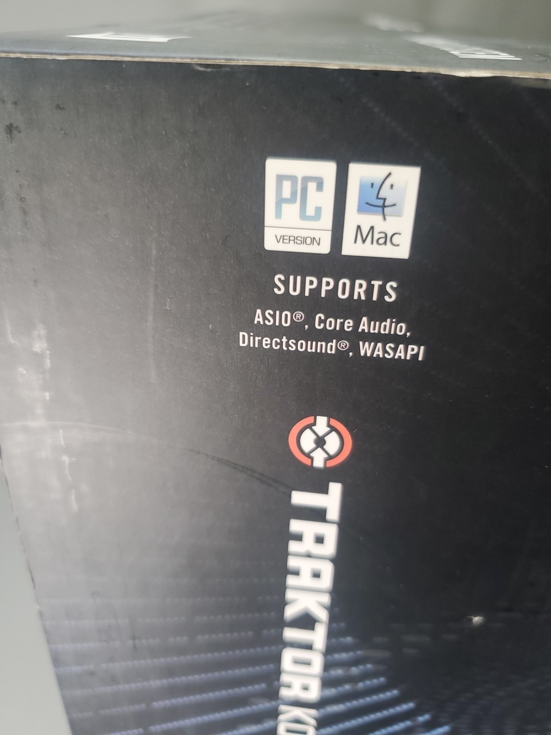 Native Instruments TRAKTOR KONTROL S2 DJ Controller