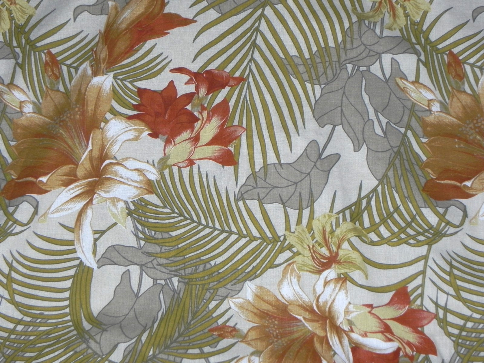 TOMMY BAHAMA TROPICAL FLORAL PALMS GREEN/GOLD/YELLOW SET OF 2 KING PILLOW SHAMS