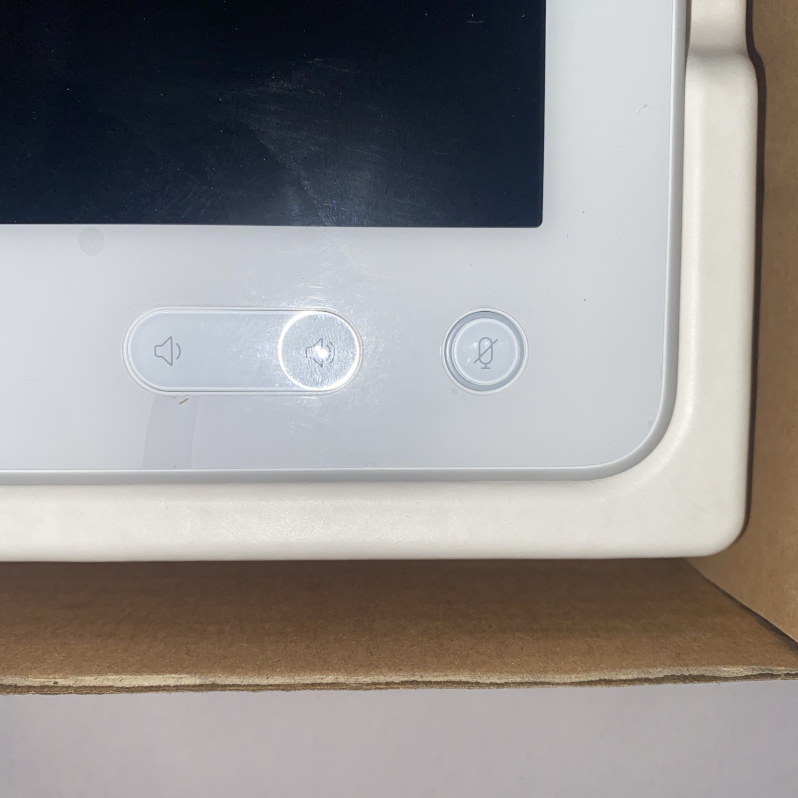 Crisco Telepresence Touch 10 Device