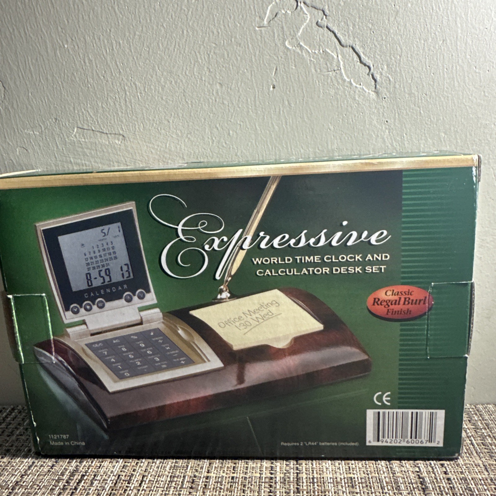 Expressive World Time Clock Calculator Desk Set