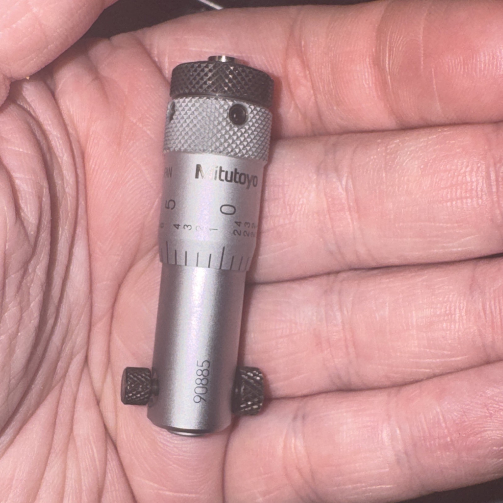 Mitutoyo Inside Micrometer, 0.01mm Resolution, 50-200mm Range +Free Ship