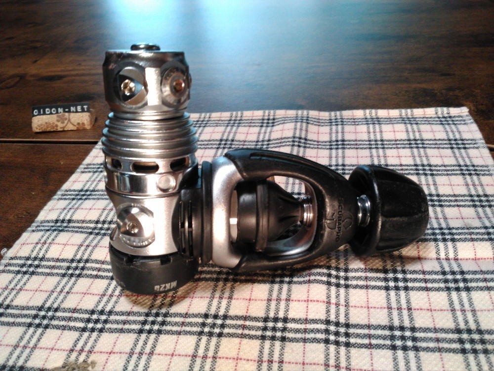 Scubapro MK25 / 10021 Regulator First Stage, Pressure checked; no air leaks