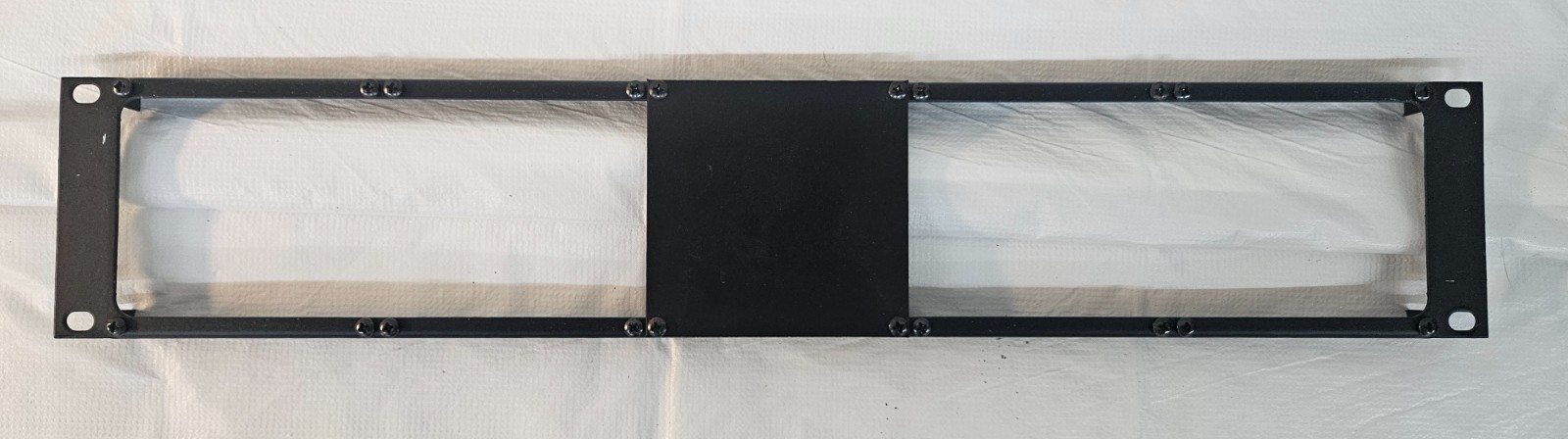 MIDDLE ATLANTIC 2U Rack Modular Connector Panel w Screws