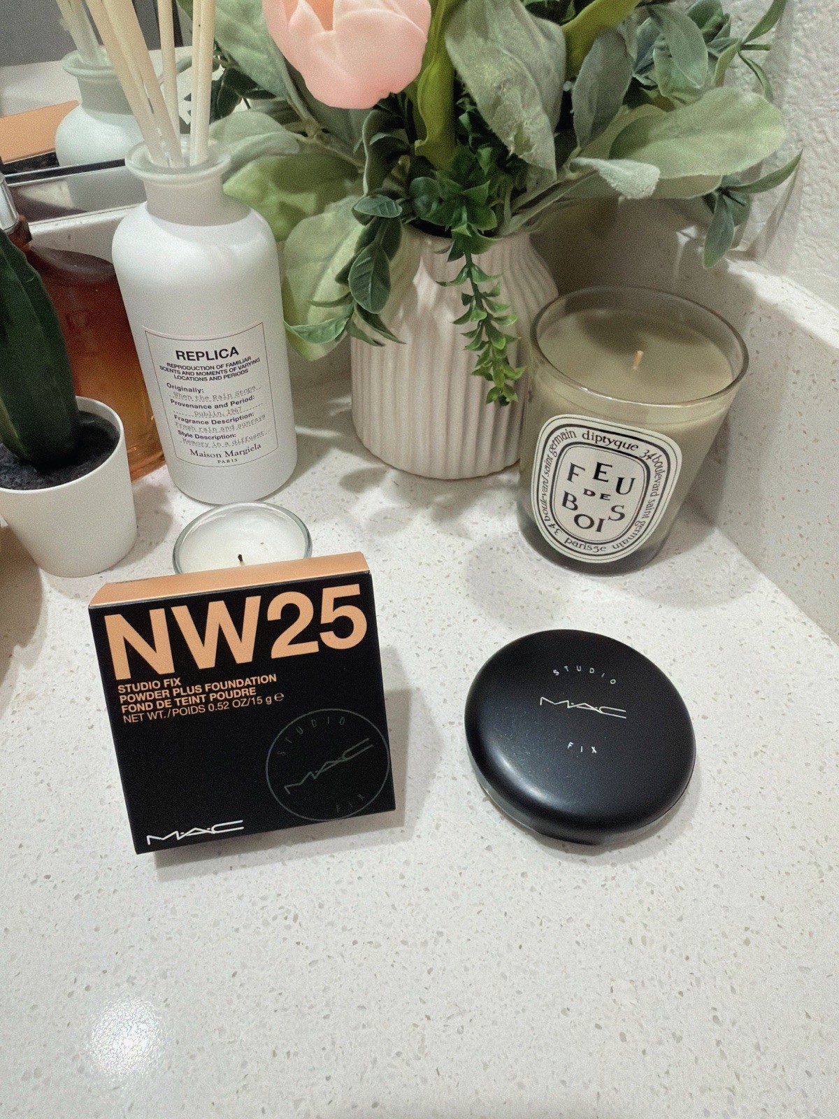 M·A·C Studio Fix Face Foundation Powder NW25 - 0.52oz NIB