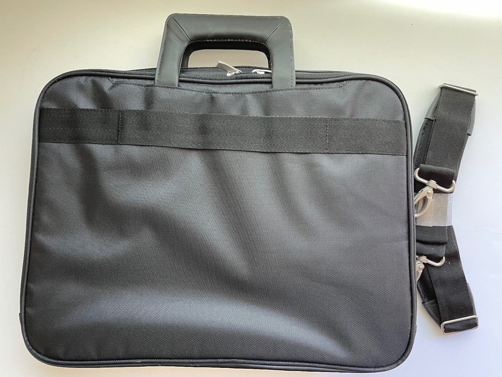 Original Dell Computer Carrying Case Briefcase for 15” Laptop Black W/ Strap Zip