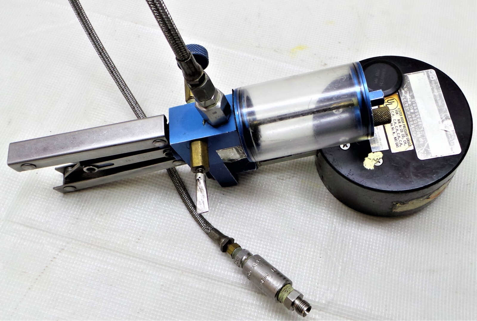 3D Instruments. 25544-22B51 Pressure calibrator.