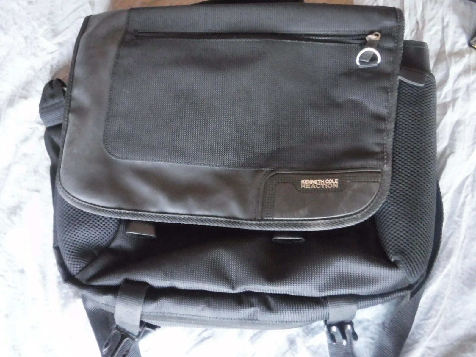 Kenneth Cole 14 Inch Black Computer Bag Shoulder Bag
