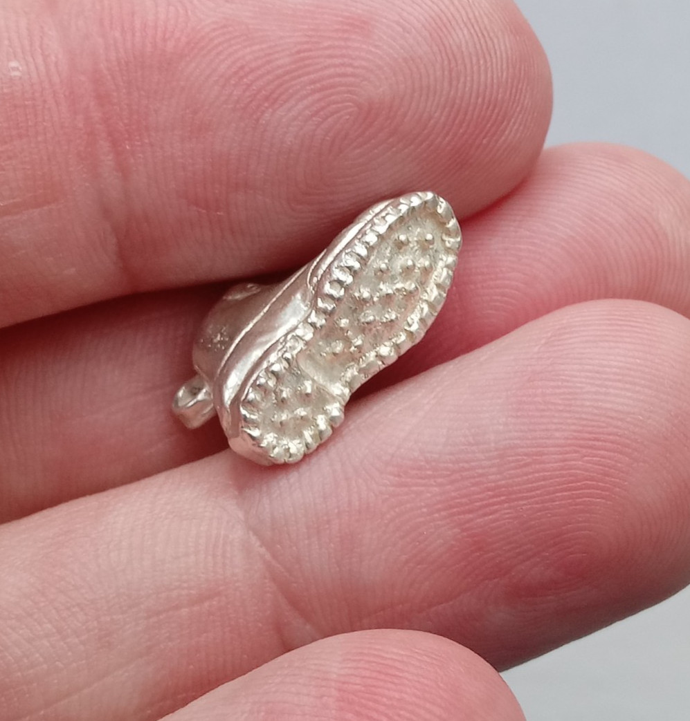 1960s-80s VINTAGE SILVER BRACELET CHARM BOOT. CH2-8