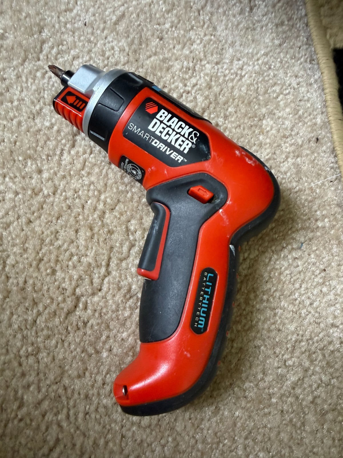 BLACK & DECKER SmartDriver Rechargeable Lithium Screwdriver Li4000, NEEDS BATTRY