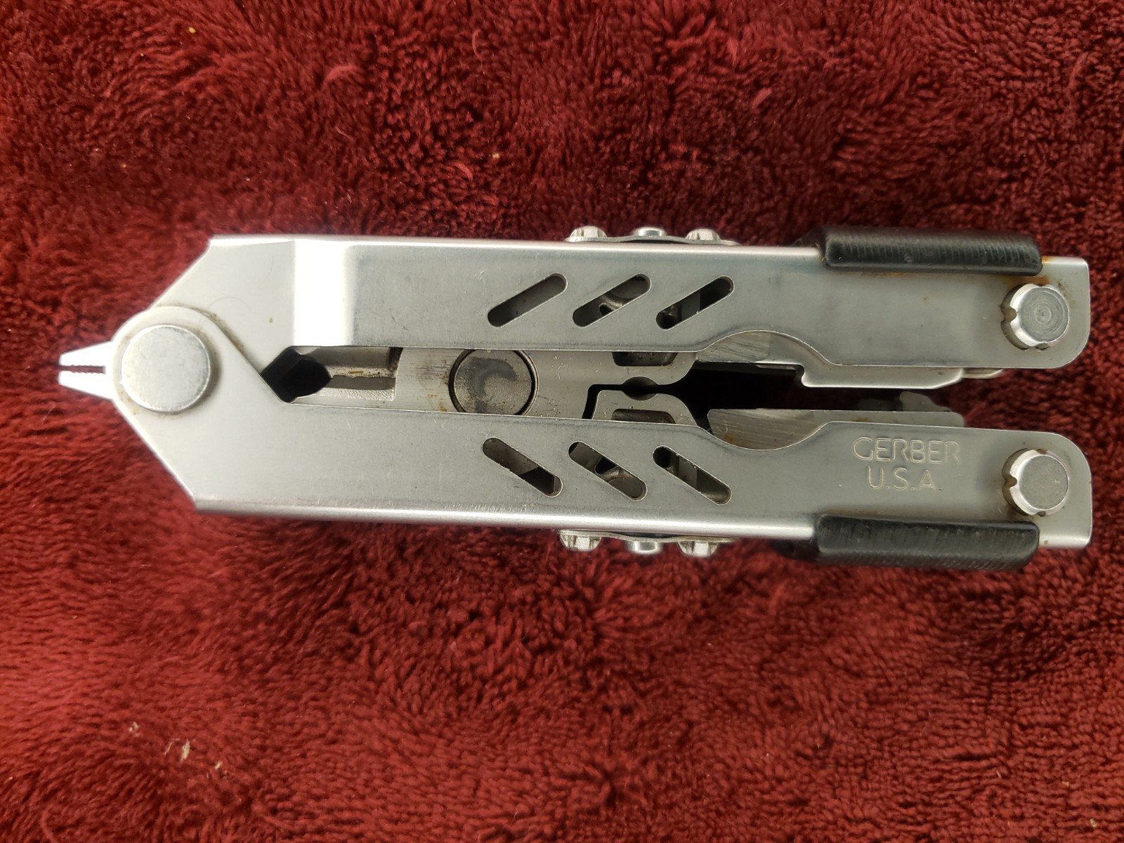 🔪🔪🔪 Gerber Multi Tool Needlenose MP400 with scissors 4sw