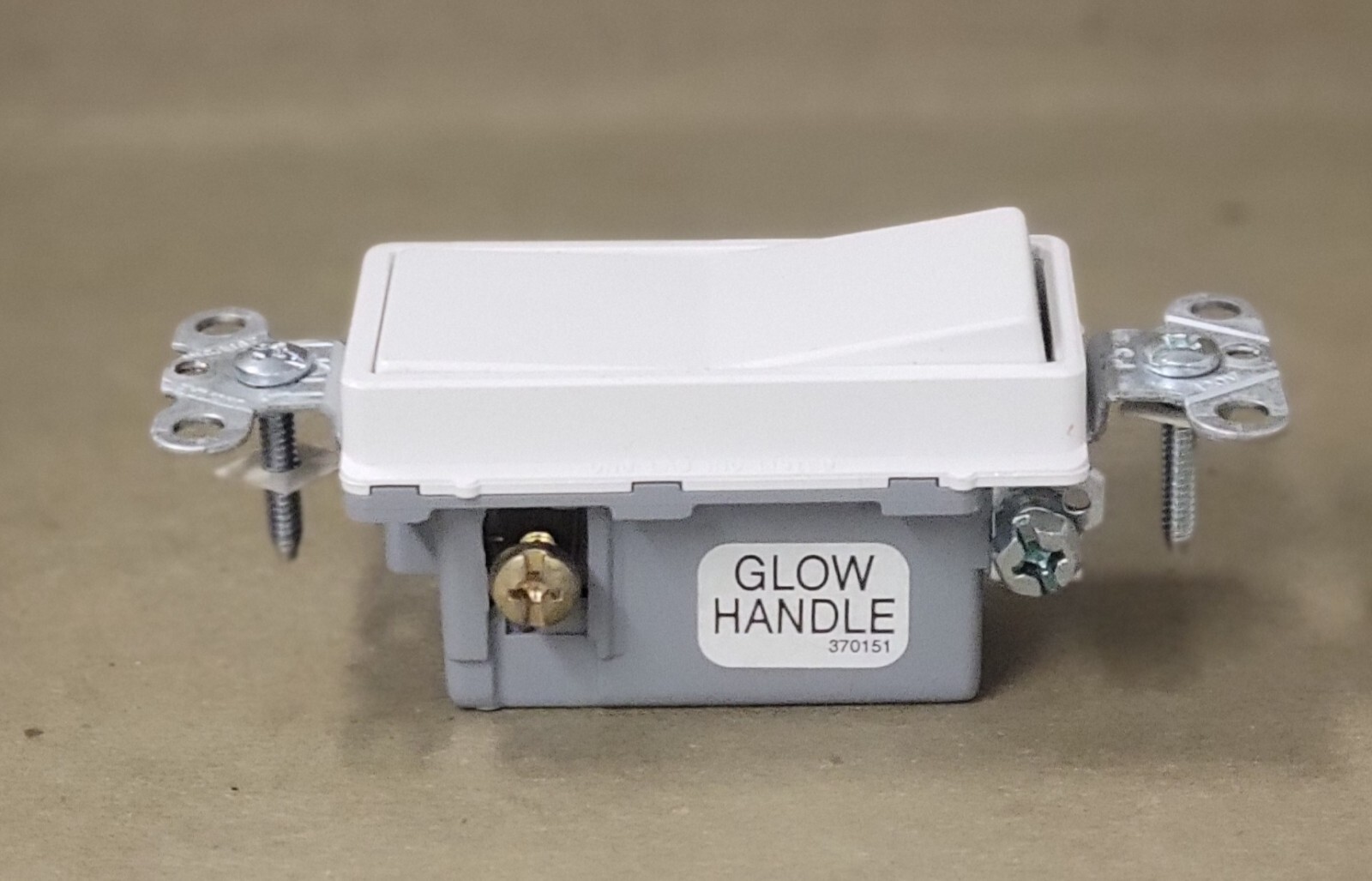 P&S 873WSLG 3-WAY LIGHTED DECOR SWITCH WHITE