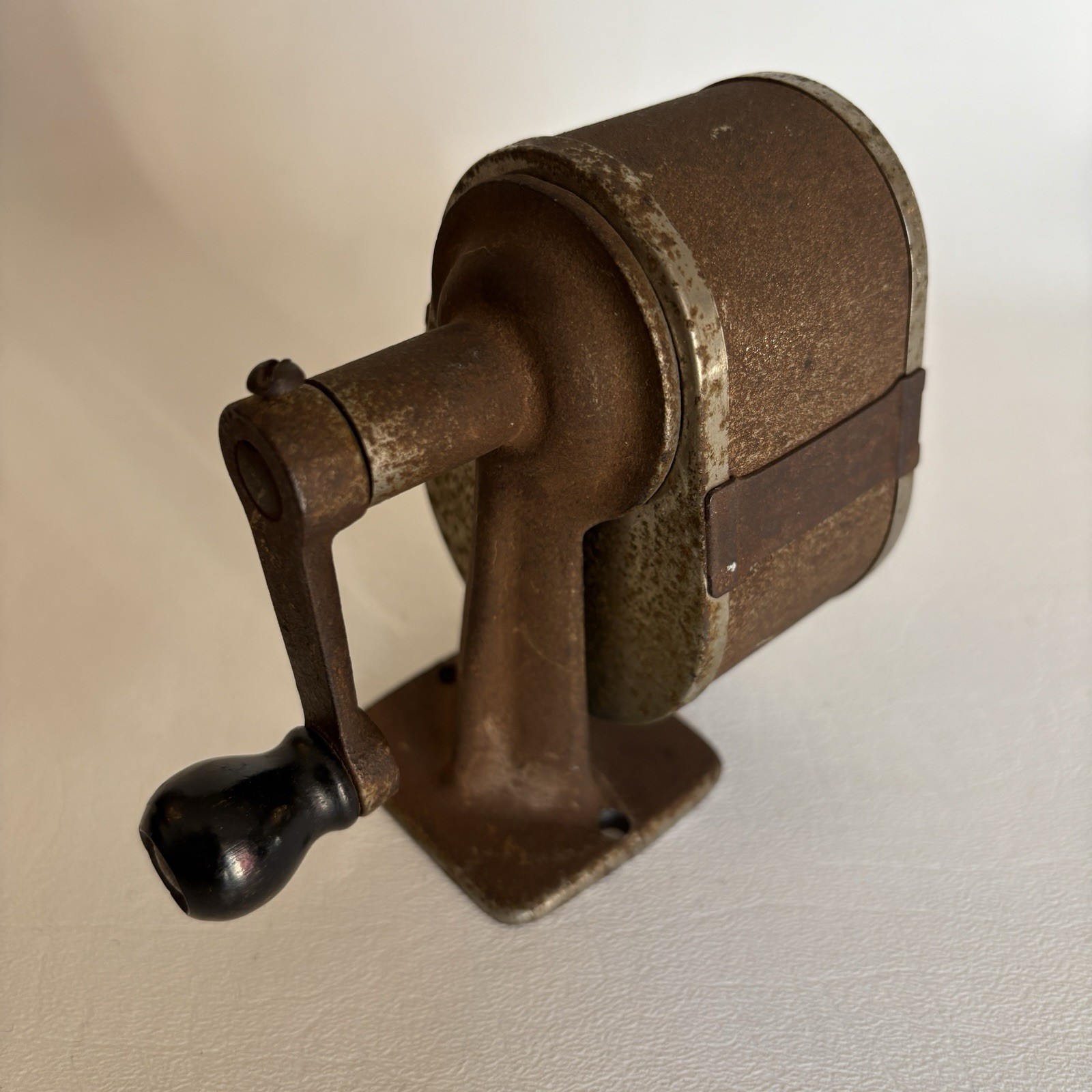 Vintage Chicago Apsco Pencil Sharpener Type 2A Crank Wall / Desk Mount Metal USA