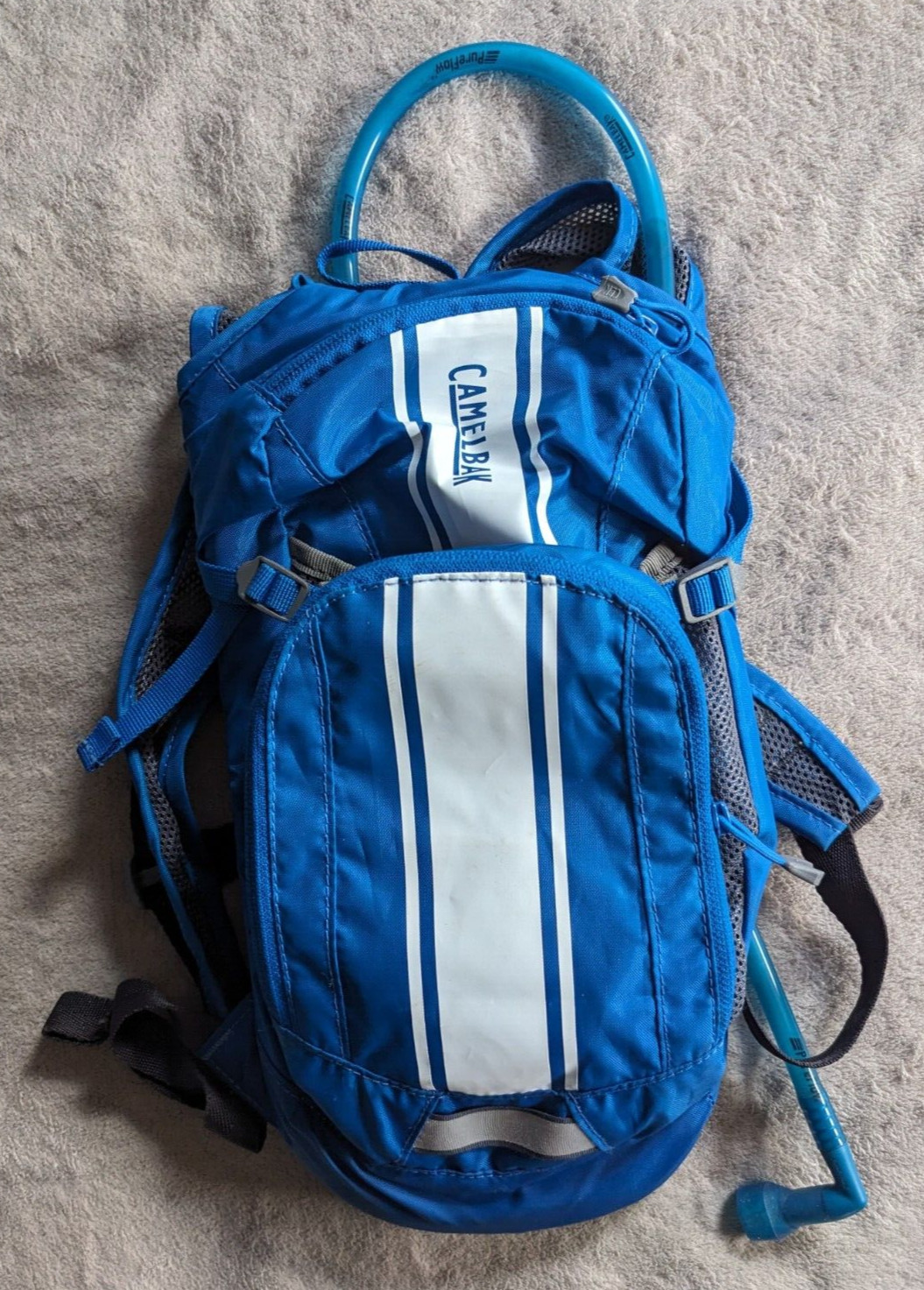 CAMELBAK Mini Mule  Hydration Backpack 1.5 Liter 50 oz Reservoir Blue White