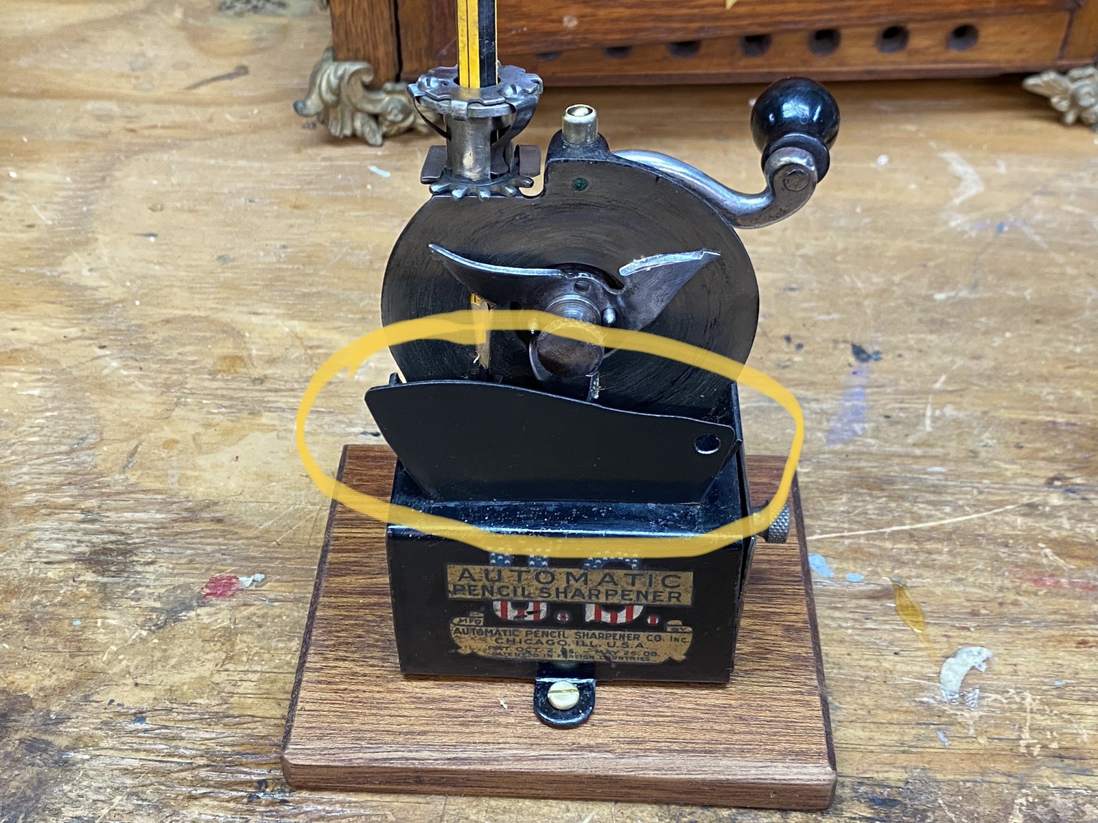 APSCO U.S. AUTOMATIC PENCIL SHARPENER Shavings Fence - Part Only lot 2