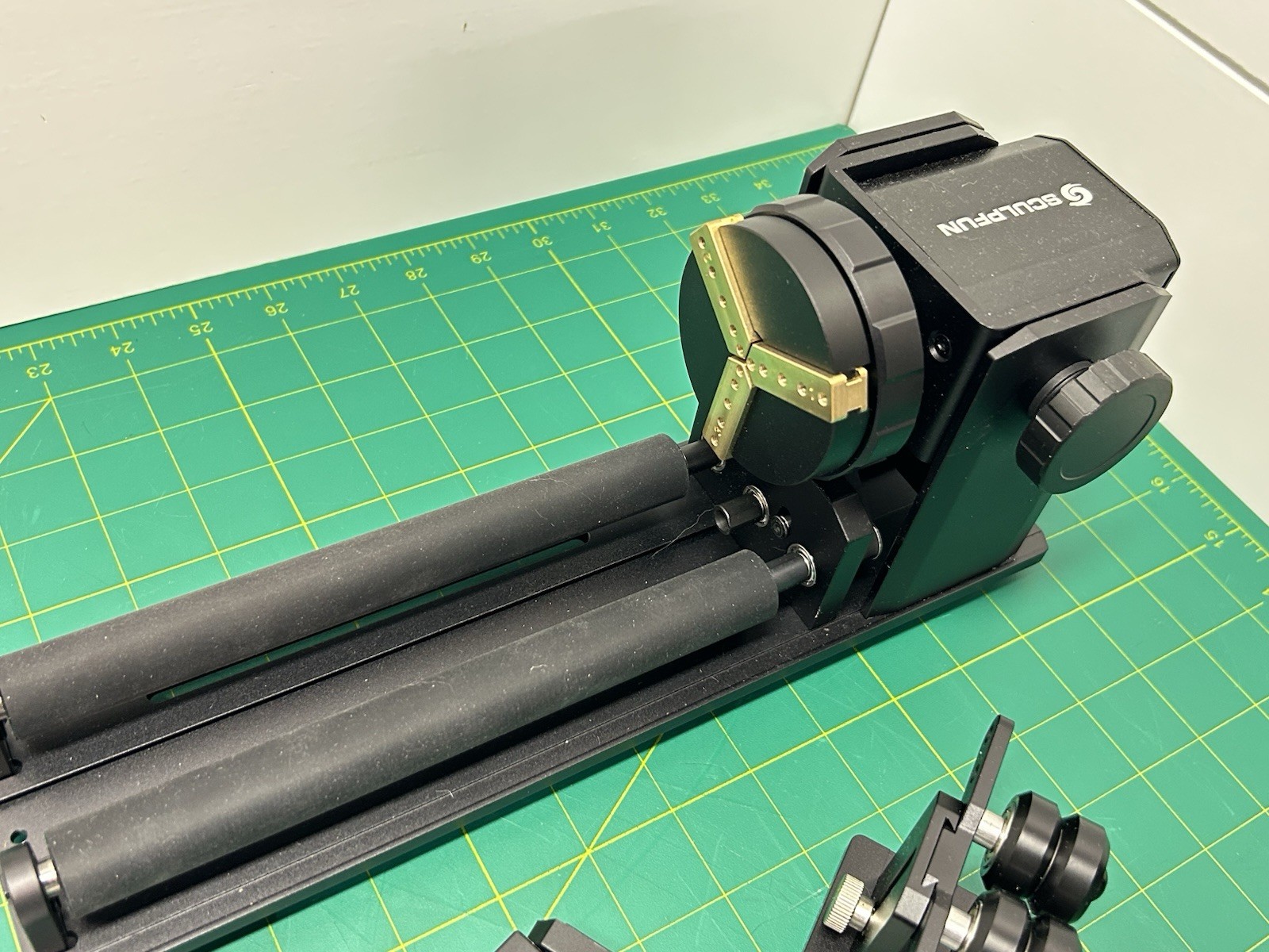 Sculpfun RA Pro Max Laser Rotary Roller Multi-Function Chuck Rotary