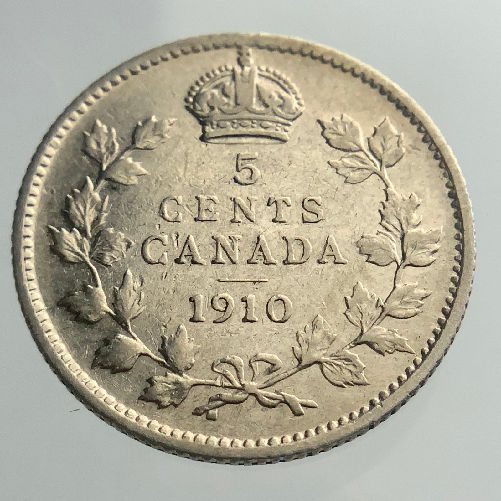 1910 Pointed Leaves Canada Small Five Cents Circulated 5 Silver Coin NGS010