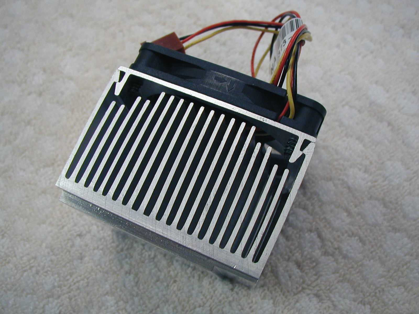 CPU Heatsink with 12 Volt Fan
