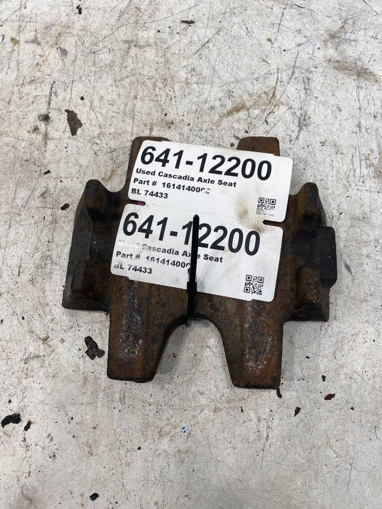 2015 Freightliner Cascadia Suspension Bracket 1614140000 (641-12200)