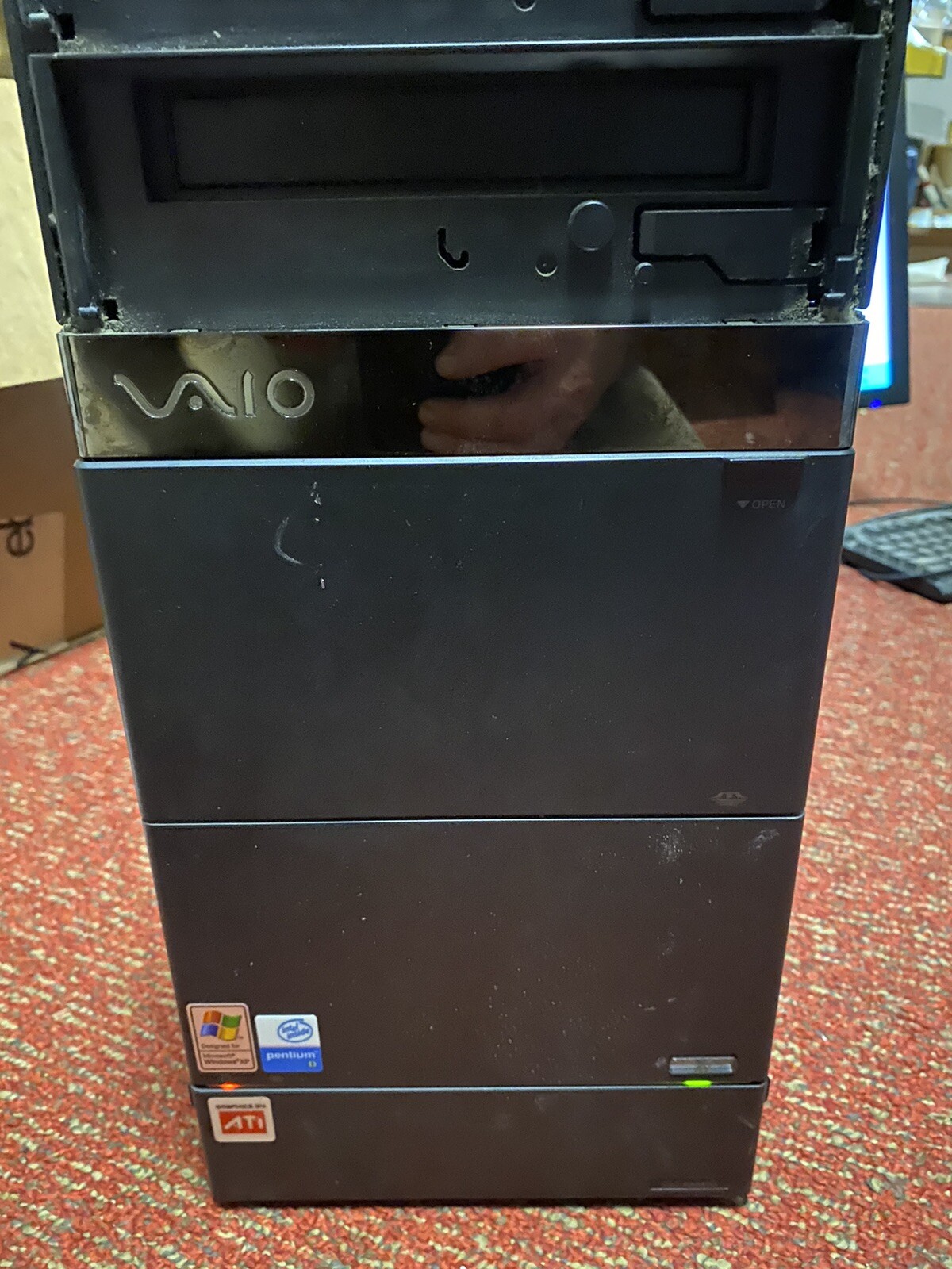 Sony Vaio desktop pcv-a31l 2.80 GHz Pentium Processor And 2 Gb Ram No Hard Drive