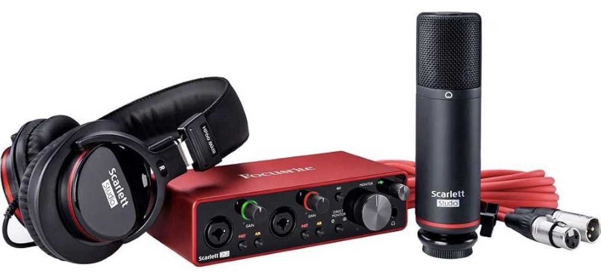 Focusrite Scarlett 2i2 Studio 3ªGen Interface, Mic, Headphones WITHOUT Clip/MIC