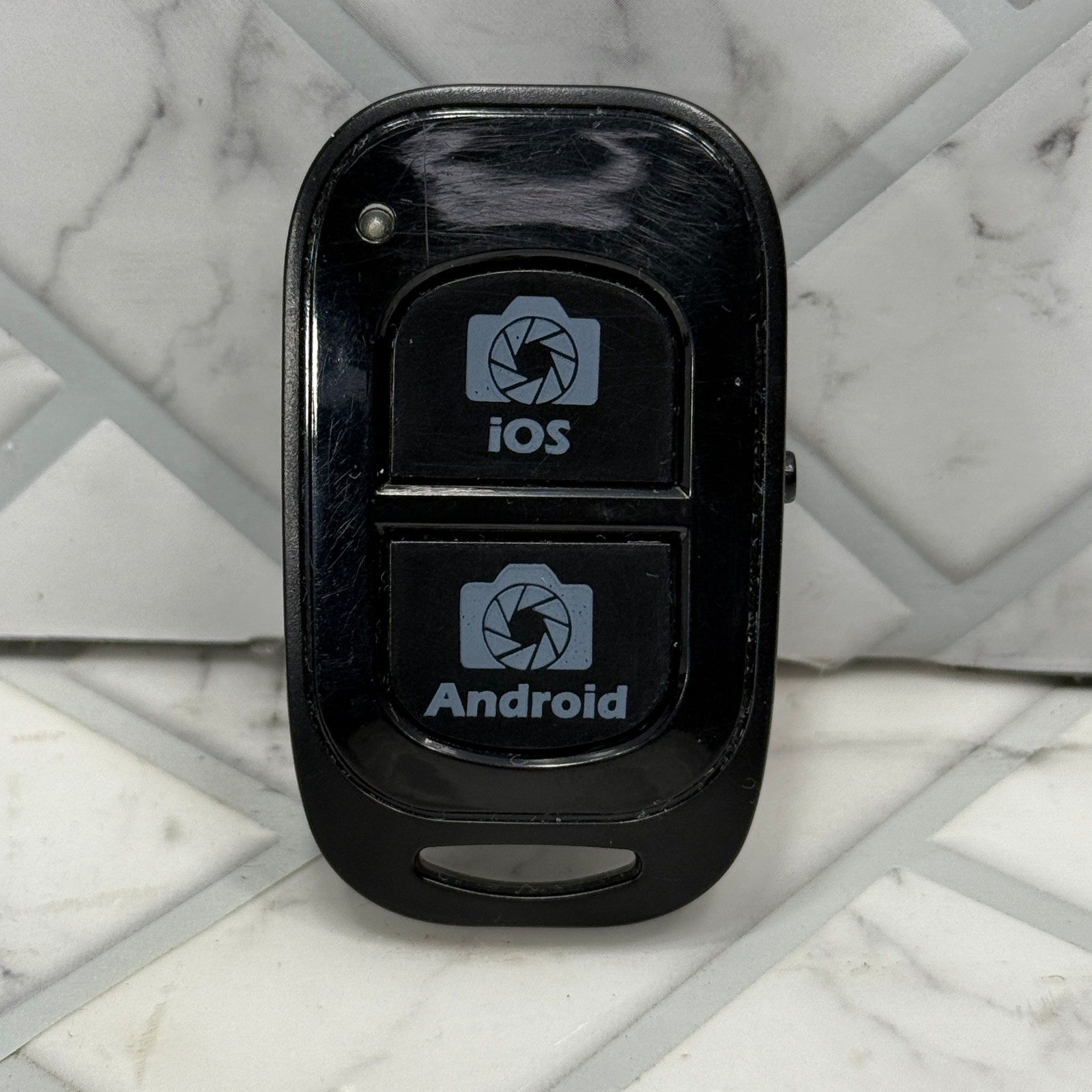 Ubeesize Bluetooth Wireless Camera Remote Clean Tested & Works SEE VIDEO