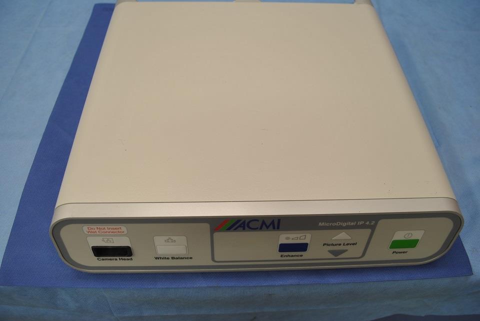 CIRCON ACMI IP 4.2 MICRODIGITAL CAMERA SYSTEM WITH BASE AND BEAM SPLITTER UROLOG
