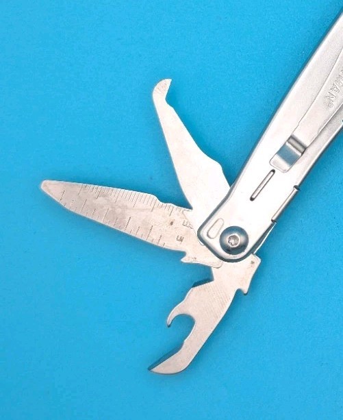 LEATHERMAN WINGMAN MULTI-TOOL! FAST SHIPPING!