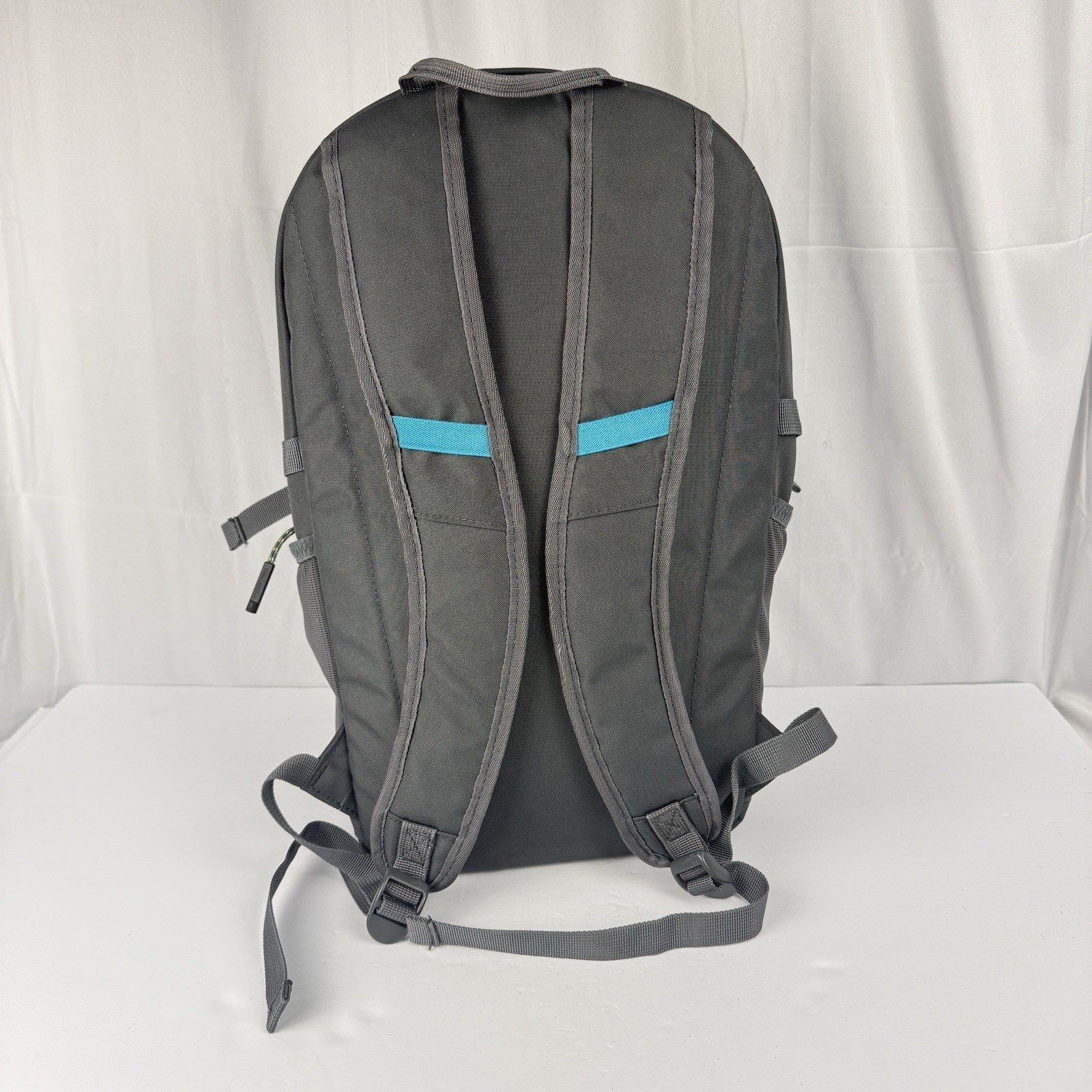 Sierra Designs 25L Hydration Compatible Black Teal Backpack Daypack Reflective