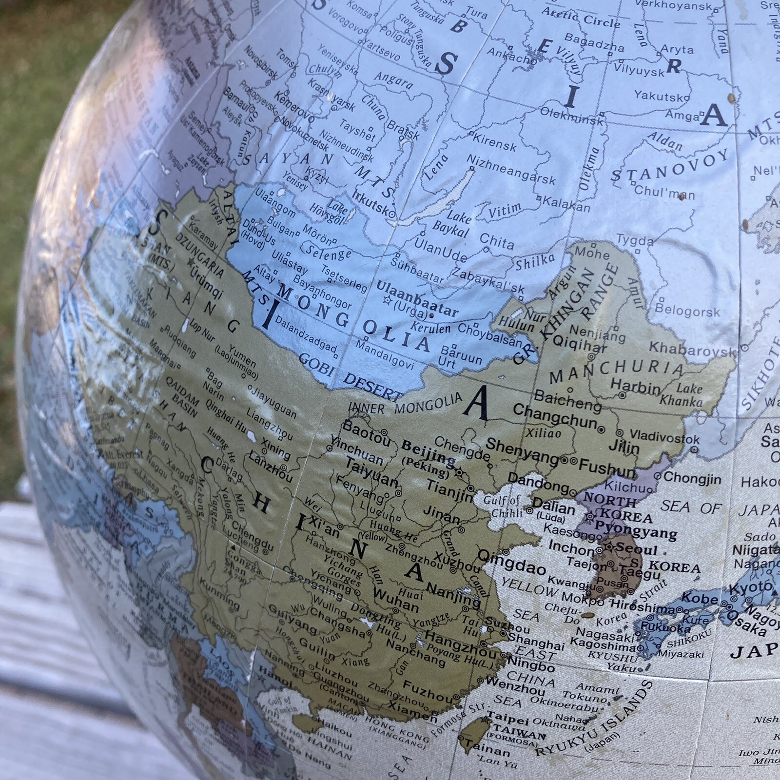 Vintage Replogle 12 Inch Diameter Globe Platinum Classic Series