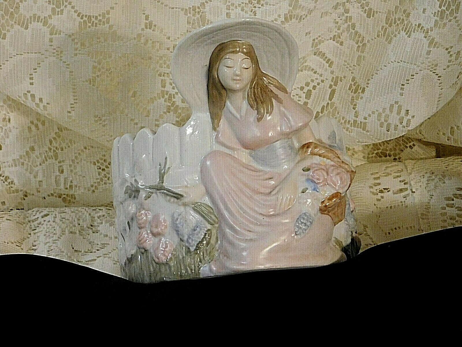 Planter Teleflora    Girl Planting    Ceramic 1982   7 Inches High