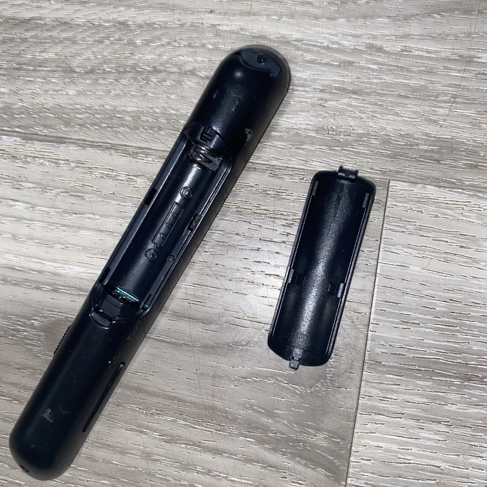 Wireless Presenter Pointer PowerPoint Clicker, 2.4GHz Mouse Volume (missing USB)