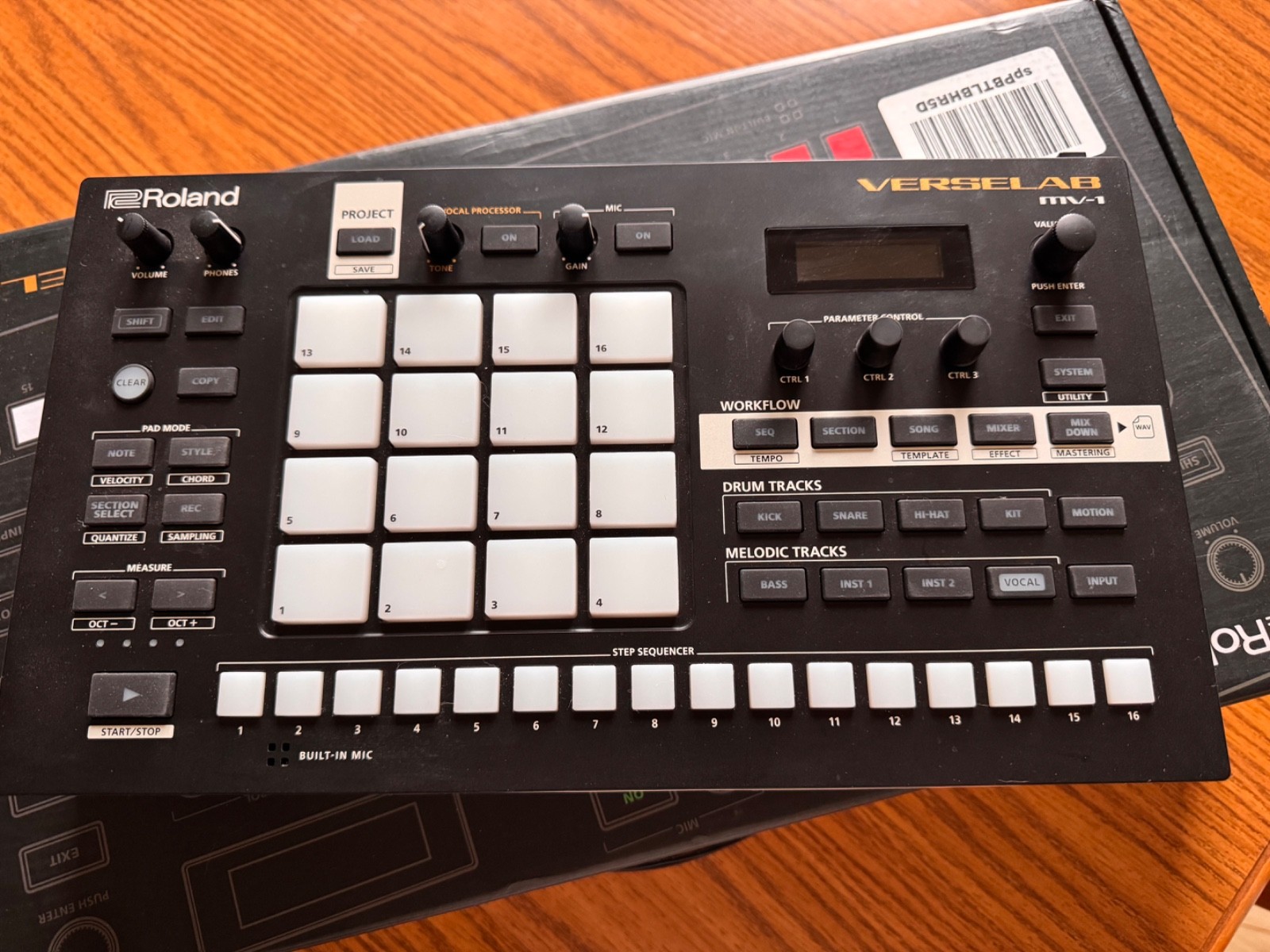 Roland MV-1 Verselab Music Workstation