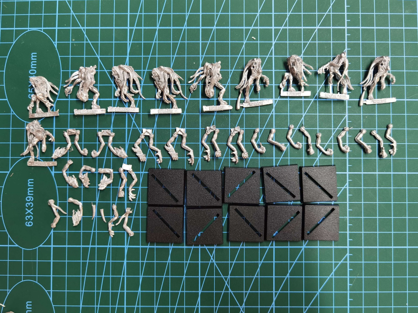 Uncolored model Pink Horrors Of Tzeentch (Classic) (metal) WOW